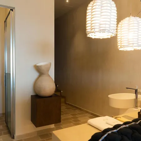 My Cave Blue Iconic Designer By The Sea ريثيمنو